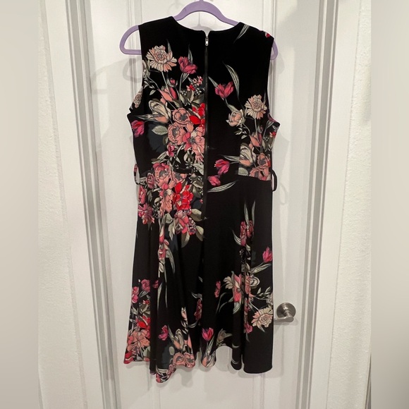 Vintage dress like new. - Picture 6 of 7